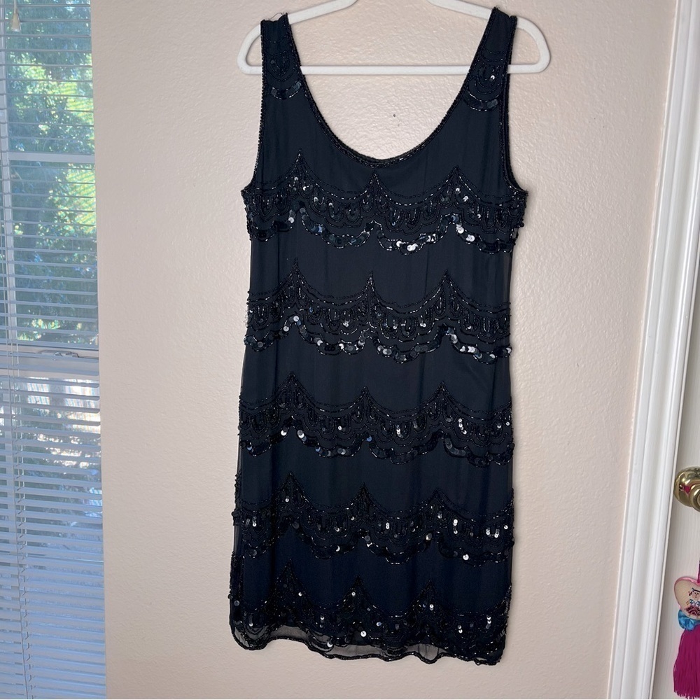 PISARRO NIGHTS 100% Silk and Beaded Cocktail Above the Knee Dress